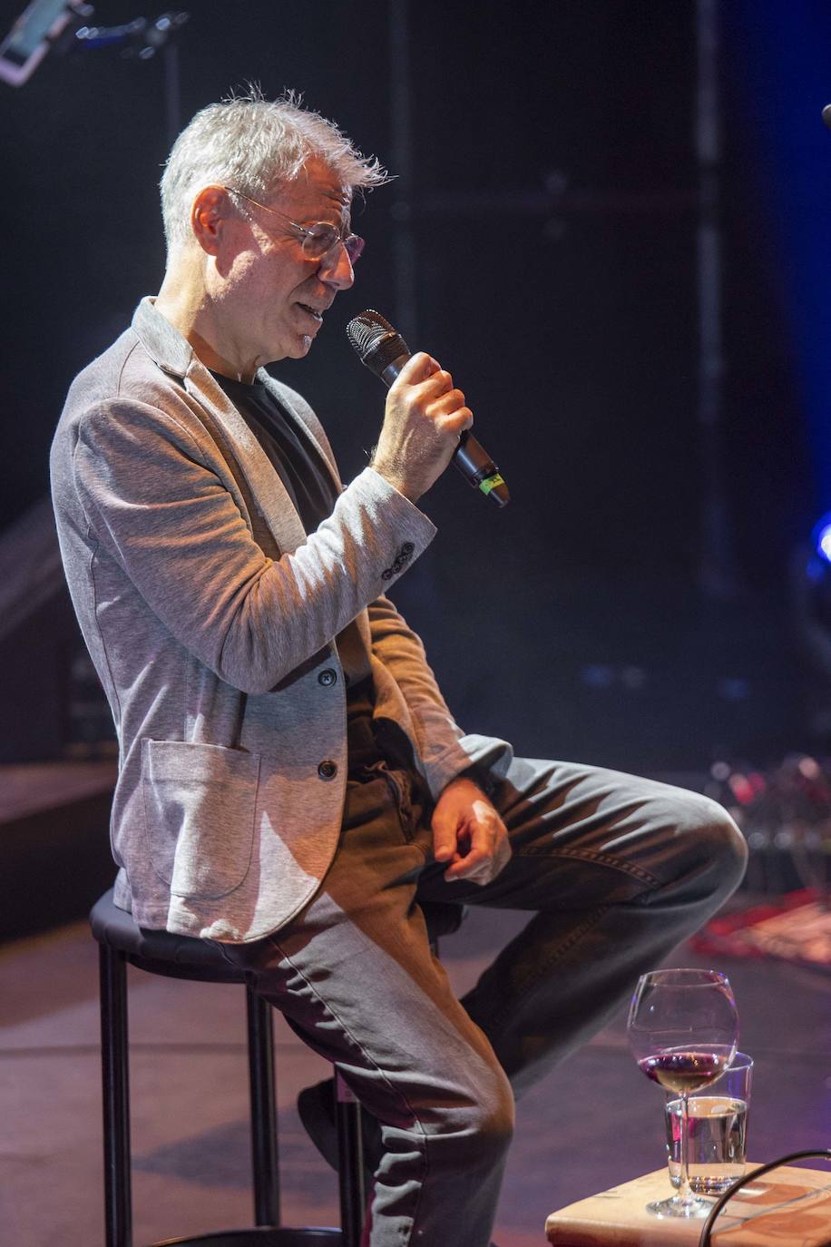 Las 'malas compañías' de Justo Mullor Ideal